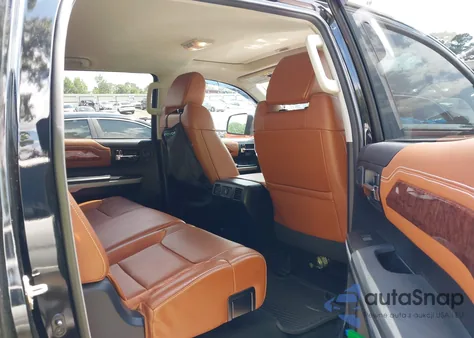 2018 Toyota Tundra Crewmax 1794/Platinum z USA, uszkodzony, nr VIN 5TFAW5F12JX757264